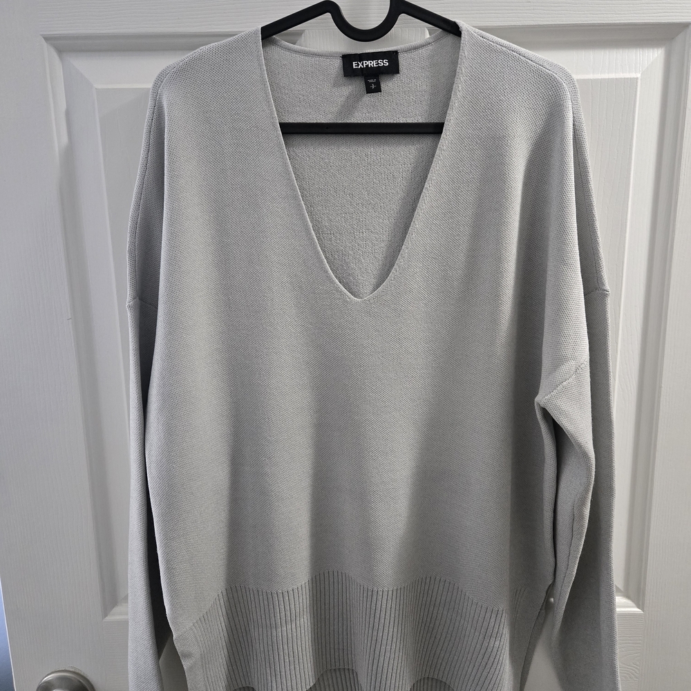 Express Womens Blue Gray V-Neck Sweater Soft Knit Classic